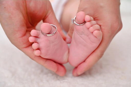 青海孕妇两个月肚子疼